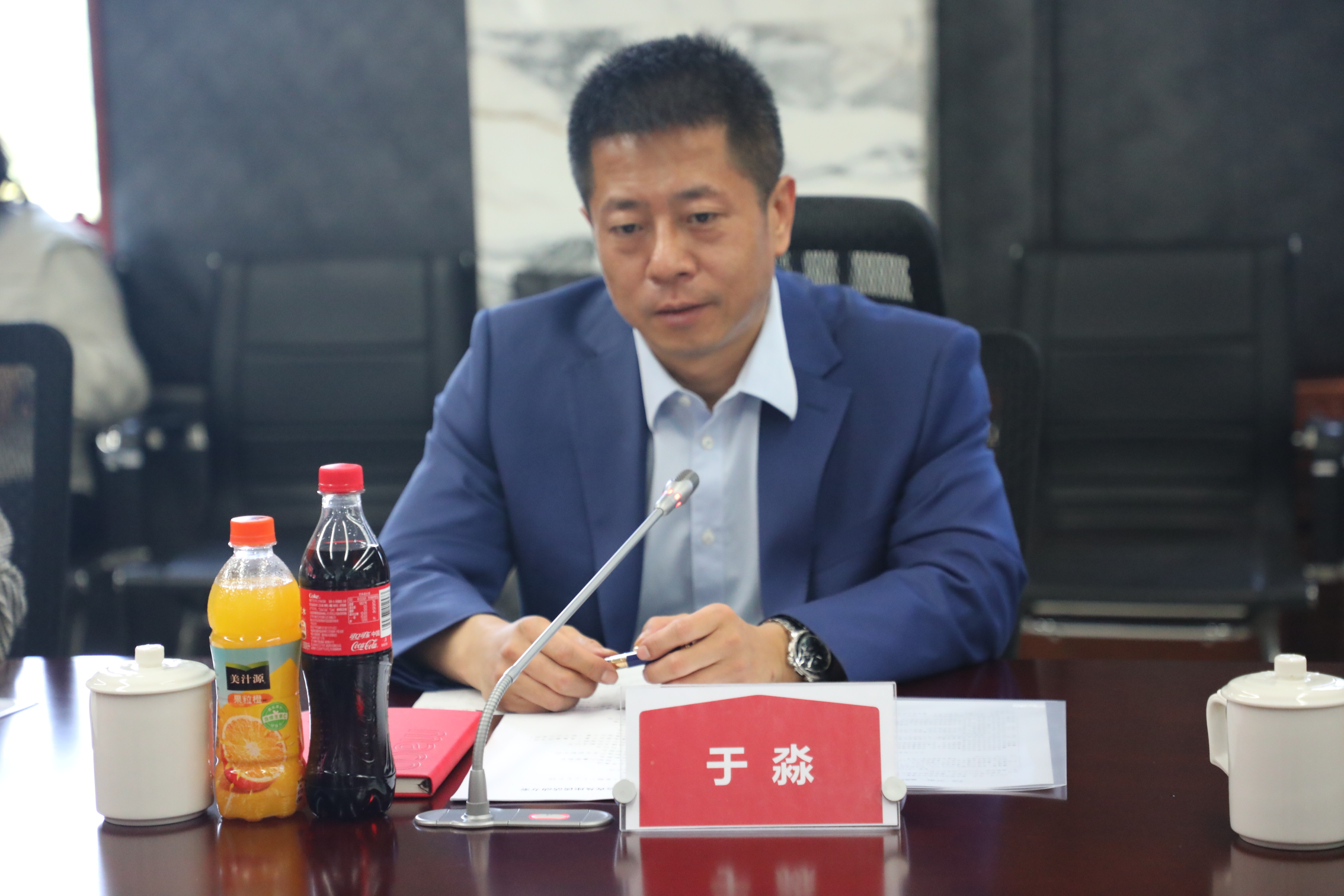 經(jīng)開區(qū)工委副書記、組織人事部部長于淼一行蒞臨美巢參觀督導